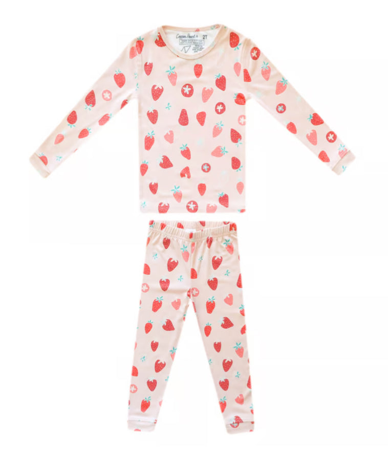 Copper Pearl - 2pc Long Sleeve Pajama Set Strawberry