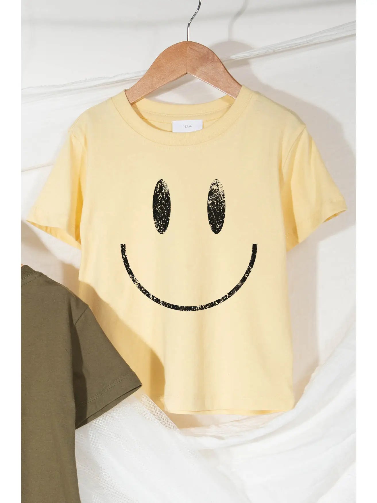 ppeppi - Smile Graphic Tee